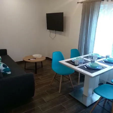 Apartment Simply Rodin Kastela Exterior photo